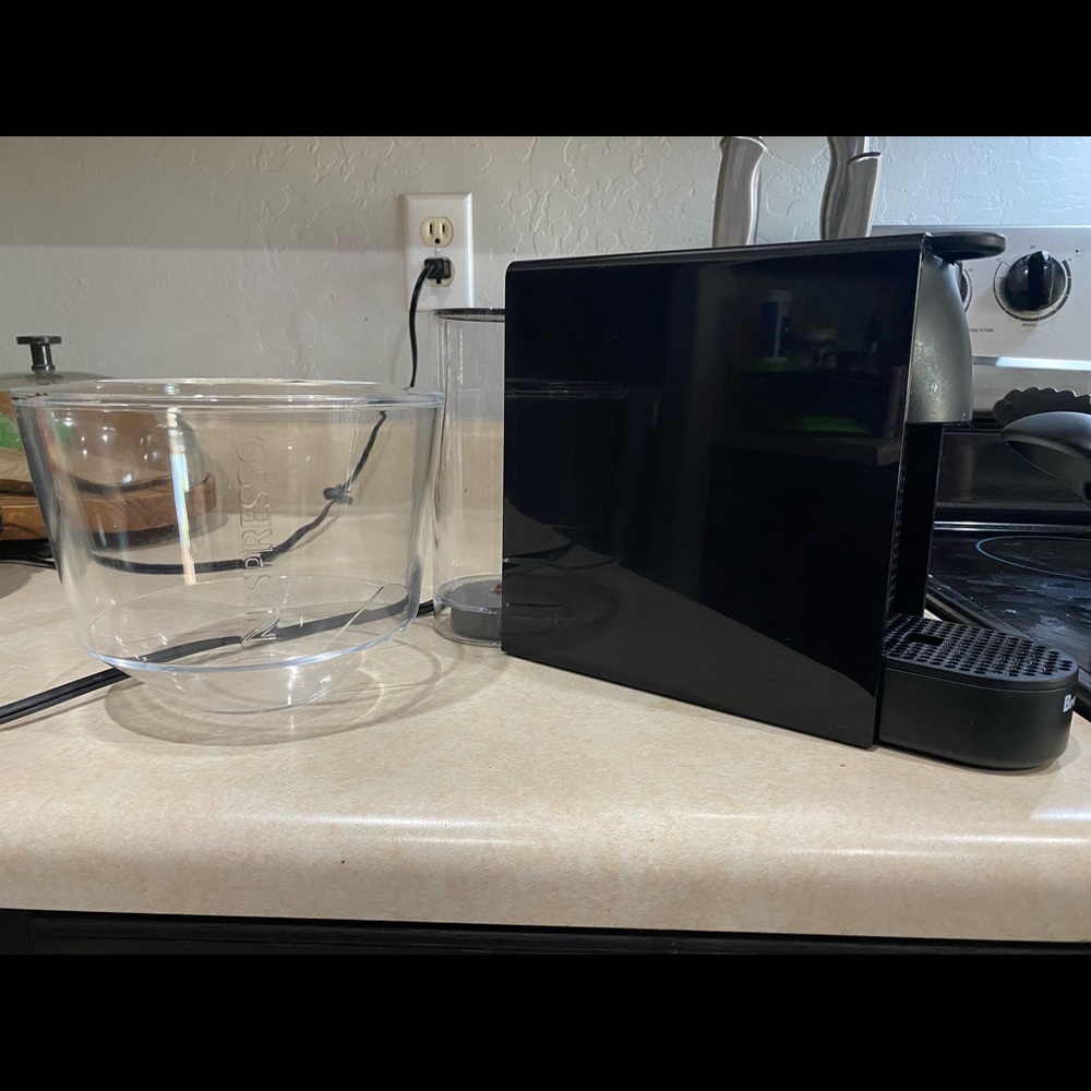 Nespresso Essenza Mini Black by Breville